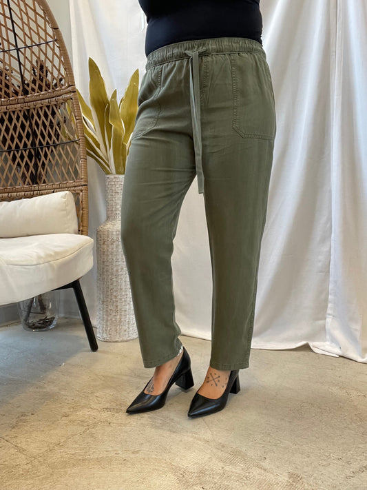 Cool Tapered Tencel Pants-Olive